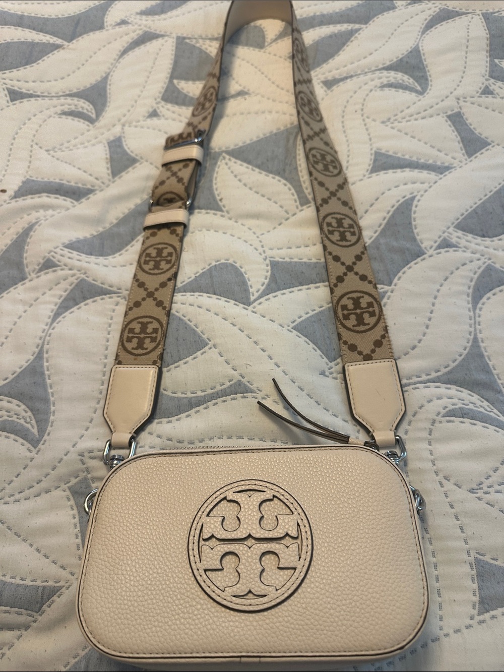 Tory Burch Ivory Pebbled Leather Crossbody with Logo Strap Authentic